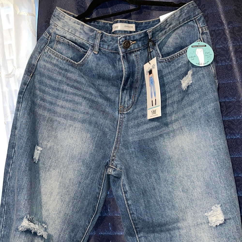 Fashion Nova Balloon fit blue jeans
